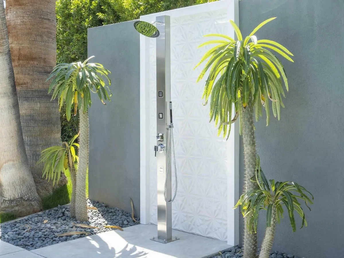 West Elm House: The Seven-Eighty Villa Palm Springs Holiday home